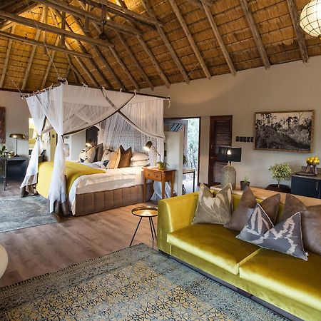 Simbambili Game Lodge มันเยเลติเกมรีเซิร์ฟ ภายนอก รูปภาพ