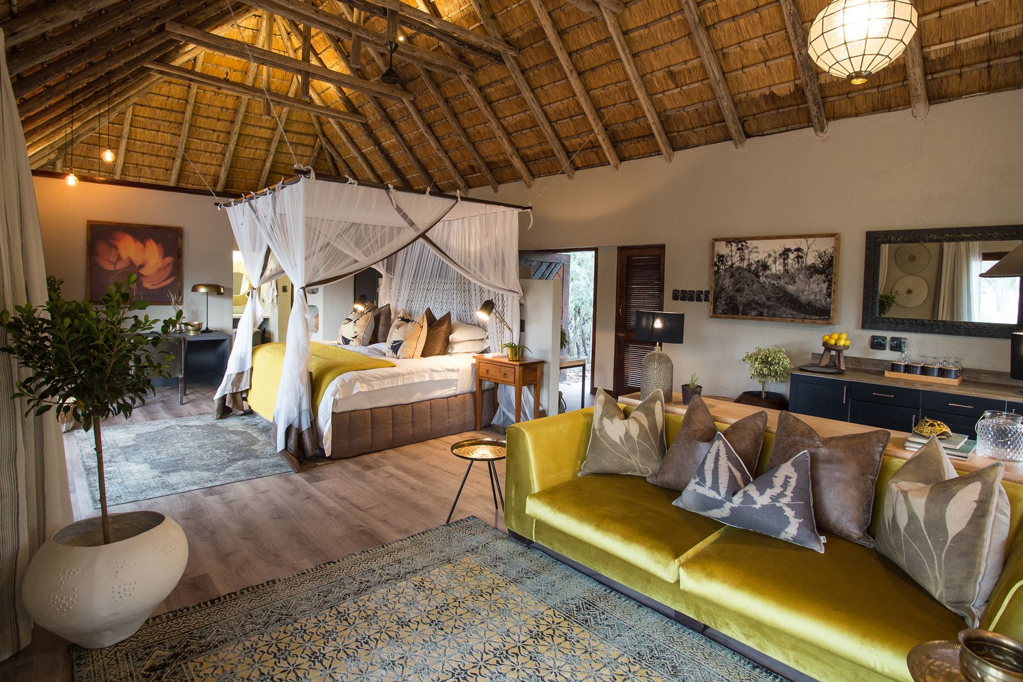 Simbambili Game Lodge มันเยเลติเกมรีเซิร์ฟ ภายนอก รูปภาพ