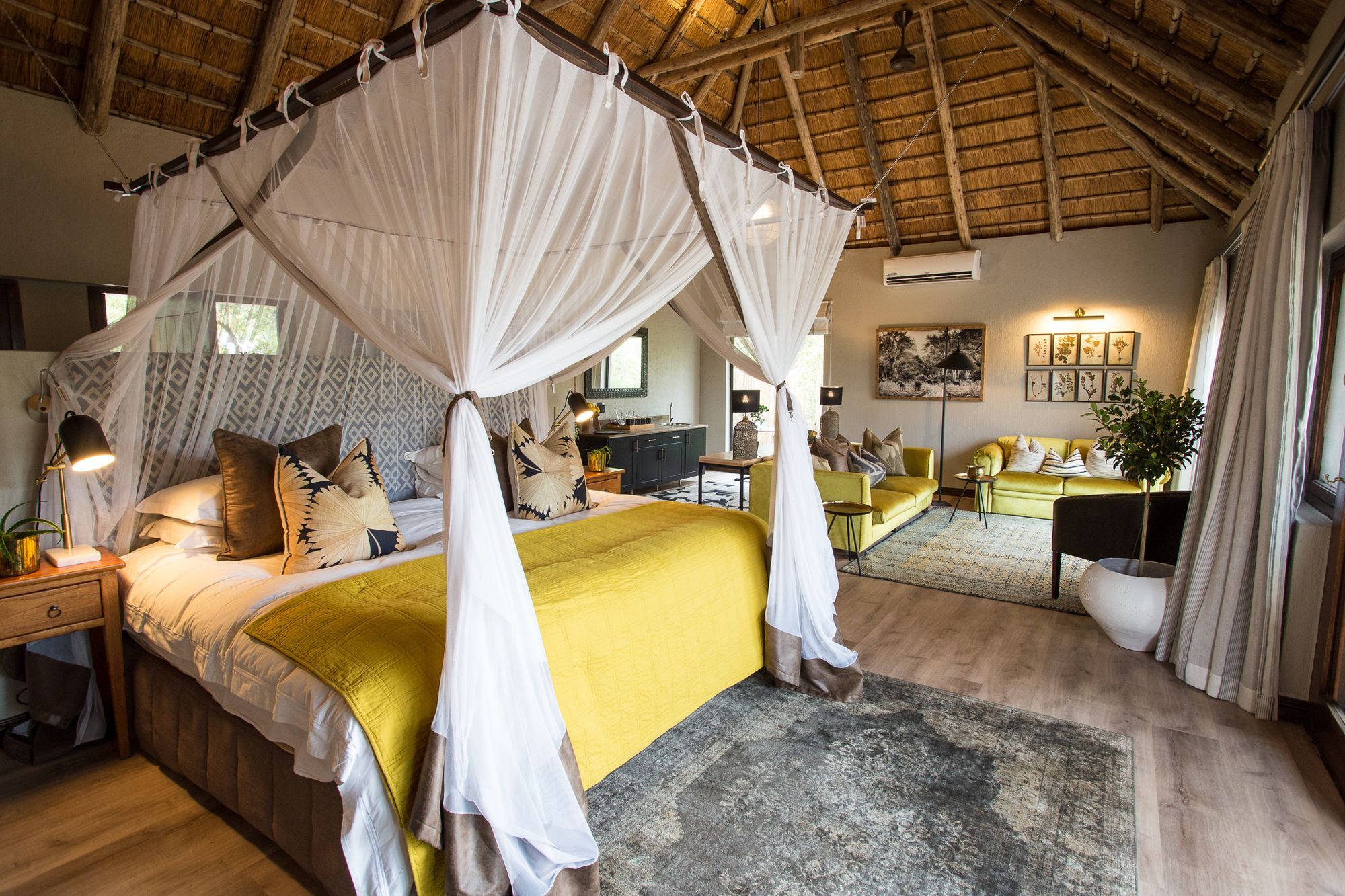 Simbambili Game Lodge มันเยเลติเกมรีเซิร์ฟ ภายนอก รูปภาพ